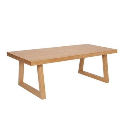 Κτίριο γραφείων Nordic Art Assurance Προσαρμοσμένο τραπεζάκι από στερεό ξύλο για επαγγελματικό και σύγχρονο σχεδιασμό