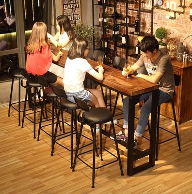 Εστιατόριο Μπαρ Ραστικό μεταλλικό πλαίσιο τραπεζάκια τραπεζάκια ψηλά ορθογώνια ξύλινα κουζίνα τραπέζι μπαρ σκαμπό