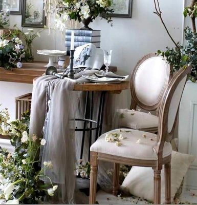 Υπηρεσία OEM Σκληρό ξύλο Louis Banquet ξύλινη καρέκλα για εκδηλώσεις Όχι Διπλωμένη και αποδεκτή