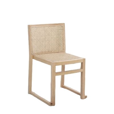 Έπιπλα τραπεζαρίας Πραγματικό ράταν στερεό ξύλο Καρέκλα τραπεζαρίας για στοιβάσιμα και σκανδιναβικό ελεύθερο χρόνο