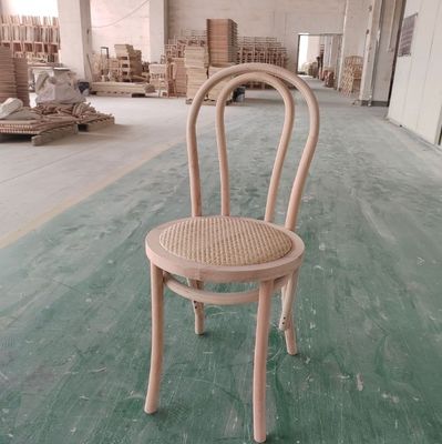Στερεό ξύλο Στερεές καρέκλες γάμου για εκδηλώσεις Ρατάνια ξύλινη στοιβακτή καρέκλα τραπεζαρίας