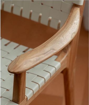 Ξενοδοχείο NORDIC DESIGN Σκληρό ξύλο άλογο σέλα δέρμα υφασμένο κάθισμα στοιβάσιμη τραπεζική καρέκλα για σύγχρονο καφέ και εστιατόριο