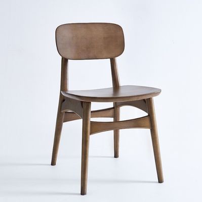 Σύγχρονη σχεδίαση Σκανδιναβική πρακτική καρέκλα από στερεό ξύλο Καρέκλα για φαγητό από ράταν για εστιατόριο