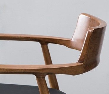 Στέλες τραπεζαρίας από στερεό ξύλο σε κλασικό σκανδιναβικό στυλ για τραπεζαρία και καθιστικό