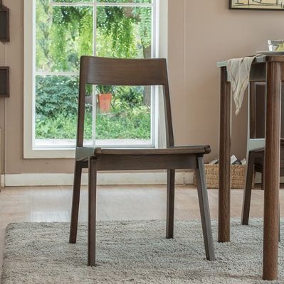 Καρέκλες τραπεζαρίας από στερεό ξύλο σε κλασικό στυλ για έπιπλα εστιατορίων