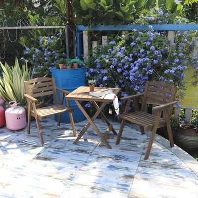 Ταχυδρομική συσκευασία και ανθεκτικά έπιπλα εξωτερικής αυλής με σύγχρονο σετ τραπεζαρίας και καρέκλες κήπου