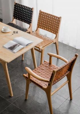 Δύο χρόνια εγγύηση ξύλινη τραπεζαρική καρέκλα με στερεό ξύλινο πλαίσιο και δερμάτινο μαξιλάρι καθίσματος PU