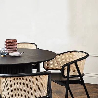 Σχολή Βόρειος ξύλινος καλαμποκιού Wicker Ρατάνια πίσω τραπεζαρία Καρέκλα καθιστικού Σώμα διαμονής Μαύρο Ρατάνια τραπεζαρία χαλαρώστε καρέκλα καλαμποκιού