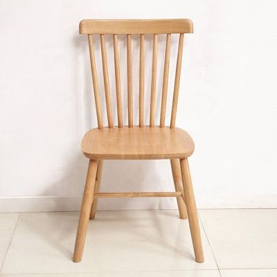 400 κιλά βαρύτητα Καρέκλα Windsor κατασκευασμένη από στερεό ξύλο βουκιού για κομψή και ανθεκτική εμπειρία τραπεζαρίας