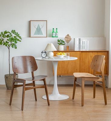 Χωρίς διπλωμένα εξατομικευμένα σχέδια πολυτελή σκανδιναβική στερεόξυλη καρέκλα με πλαίσιο από λευκή βελανιδιά