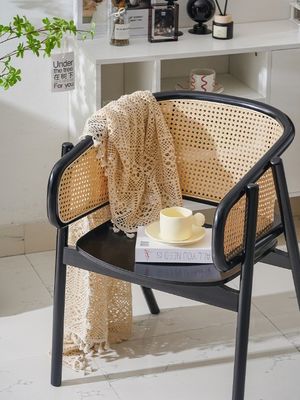 Ακατέργαστη νιτρολάκα Ιαπωνικού σχεδιασμού Σκληρό ξύλο ράταν τραπεζαρίες για εστιατόρια και τραπεζαρίες 2023