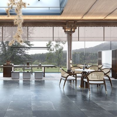 Σθεναρή καρέκλα τραπεζαρίας με σκελετό από ξύλο. Ο τέλειος συνδυασμός αντοχής και στυλ.