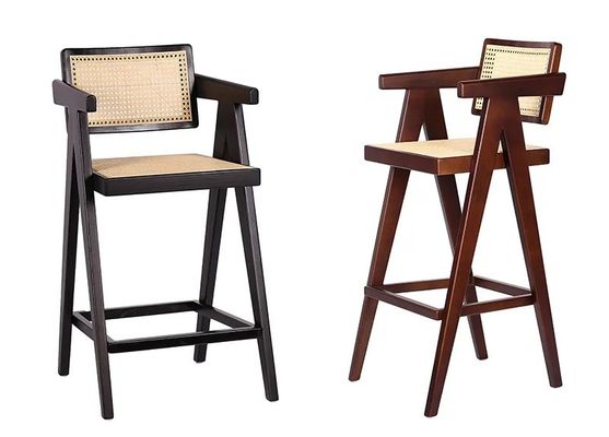 Στρατηγική καρέκλα με πλάτη και βραχίονες από στερεό ξύλο