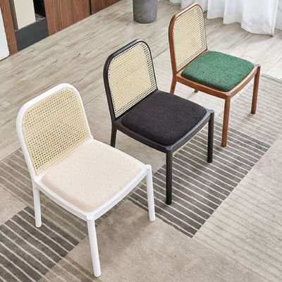 Σύγχρονη καρέκλα τραπεζαρίας από φυσικό ράτάνιο από στερεό ξύλο για εστιατόρια Καρέκλα τραπεζαρίας για εστιατόρια Επιπλήματα τραπεζαρίας Ειδική καρέκλα τραπεζαρίας