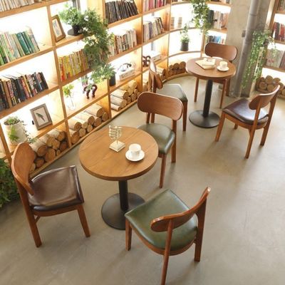 Ξενοδοχείο Εστιατόριο Χωρίς βραχίονες Σκανδιναβική ξύλινη καρέκλα τραπεζαρίας με καουτσούκ