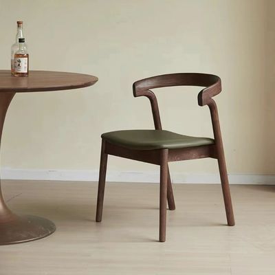 Προσαρμοσμένα σχέδια Στέλη από στερεό ξύλο για εστιατόριο με σύγχρονο σχεδιασμό