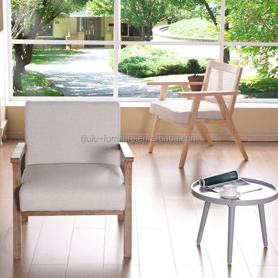 Στέλιος ξύλινος καναπές ξύλινου υλικού W69*D76*H79CM με μαλακό κάθισμα μοντέρνο σχεδιασμό Ένα κάθισμα