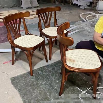 Σύγχρονη σχεδίαση ξύλινες καρέκλες με αναπαυτικό κλιβάκι και ταπετσαρία από PU δέρμα σε σκανδιναβικό ύφος