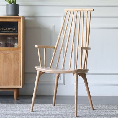 Σύγχρονη καρέκλα εστιατορίου από στερεό ξύλο για φυσικό ράταν για φαγητό σε πολυτελή ξενοδοχεία και εστιατόρια