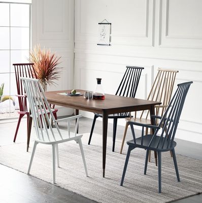 Σύγχρονη καρέκλα εστιατορίου από στερεό ξύλο για φυσικό ράταν για φαγητό σε πολυτελή ξενοδοχεία και εστιατόρια