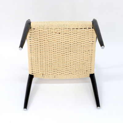 Σύγχρονη καρέκλα τραπεζαρίας χειροποίητο νιτρολάκκο φινίρισμα από στερεό ξύλο με στήριγμα βραχίονων σύγχρονο σχεδιασμό