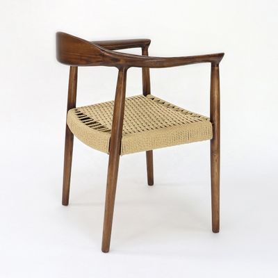 Προσαρμοσμένη καρέκλα υποκαταστημάτων Κένεντι Σύγχρονο στυλ σκανδιναβικού στυλ Στερεό ξύλο Πρόεδρος Καρέκλα τραπεζαρίας για εστιατόρια και καφετέριες