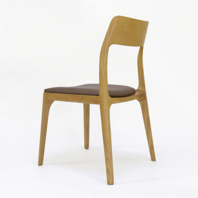 Διακοπές Εγκαταστάσεις τραπεζαρία Καρέκλα Vintage ξύλινο με εξατομικευμένο υφασματικό ταπετσαρία και νιτρολάκα φινίρισμα