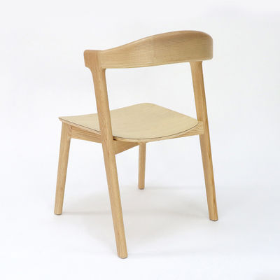 Αναβαθμίστε το εστιατόριο ή το ξενοδοχείο σας με καρέκλα τραπεζαρίας από στερεό ξύλο από υλικό κελύφους ξύλου από στάχτη / καουτσούκ