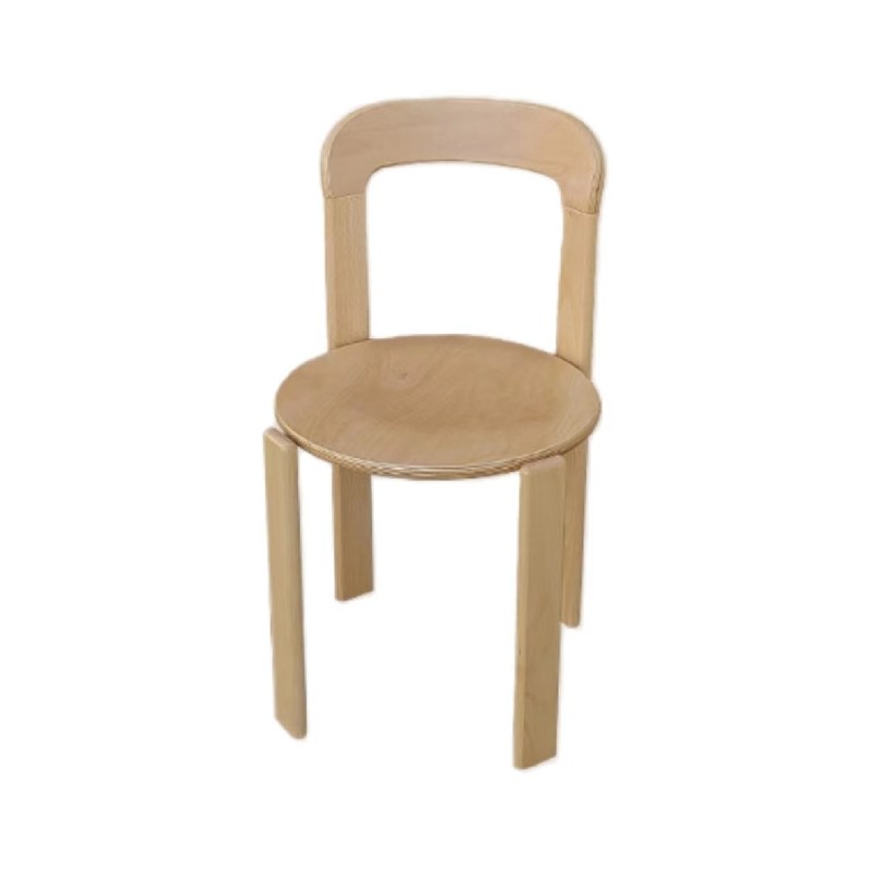 Προσαρμοσμένα σχέδια σκανδιναβική στερεόξυλη καρέκλα τραπεζαρίας με στοιβαχτό σχεδιασμό και λακαρισμένο φινίρισμα