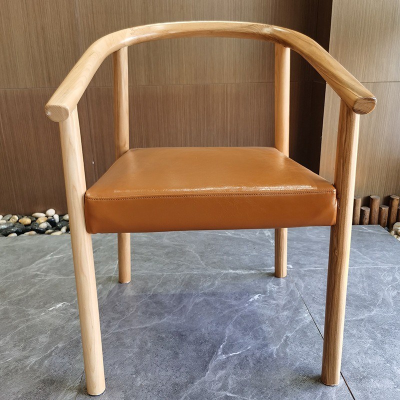 Βόρειοευρωπαϊκό στερεό ξύλο PU δερμάτινα μαξιλάρια τραπεζική καρέκλα για εστιατόριο Προσαρμοσμένο σχεδιασμό και εξυπηρέτηση OEM αποδεκτό